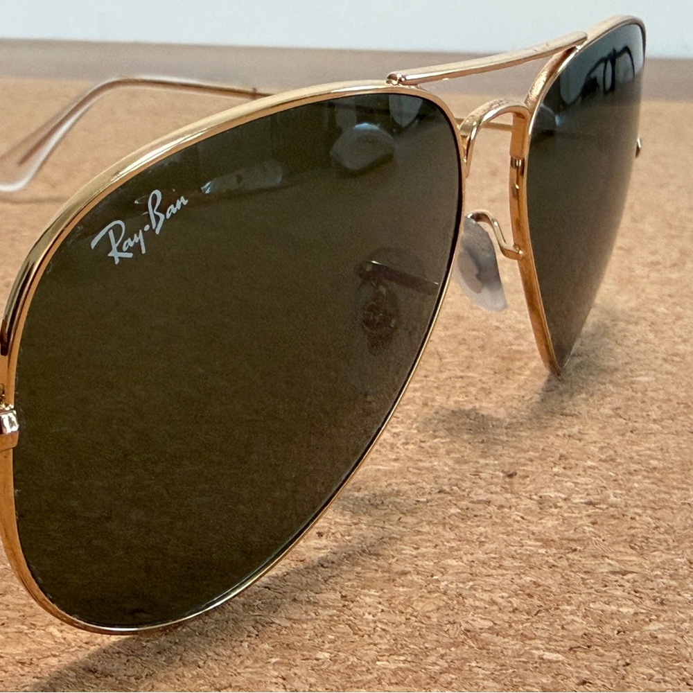 Ray-Ban Classic Gold Aviator Sunglasses - Picture 5 of 11